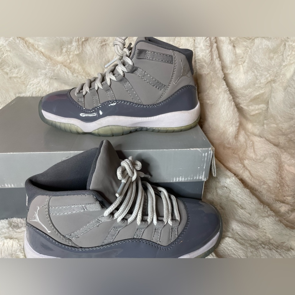 Jordan 11 Retro  size 5.5